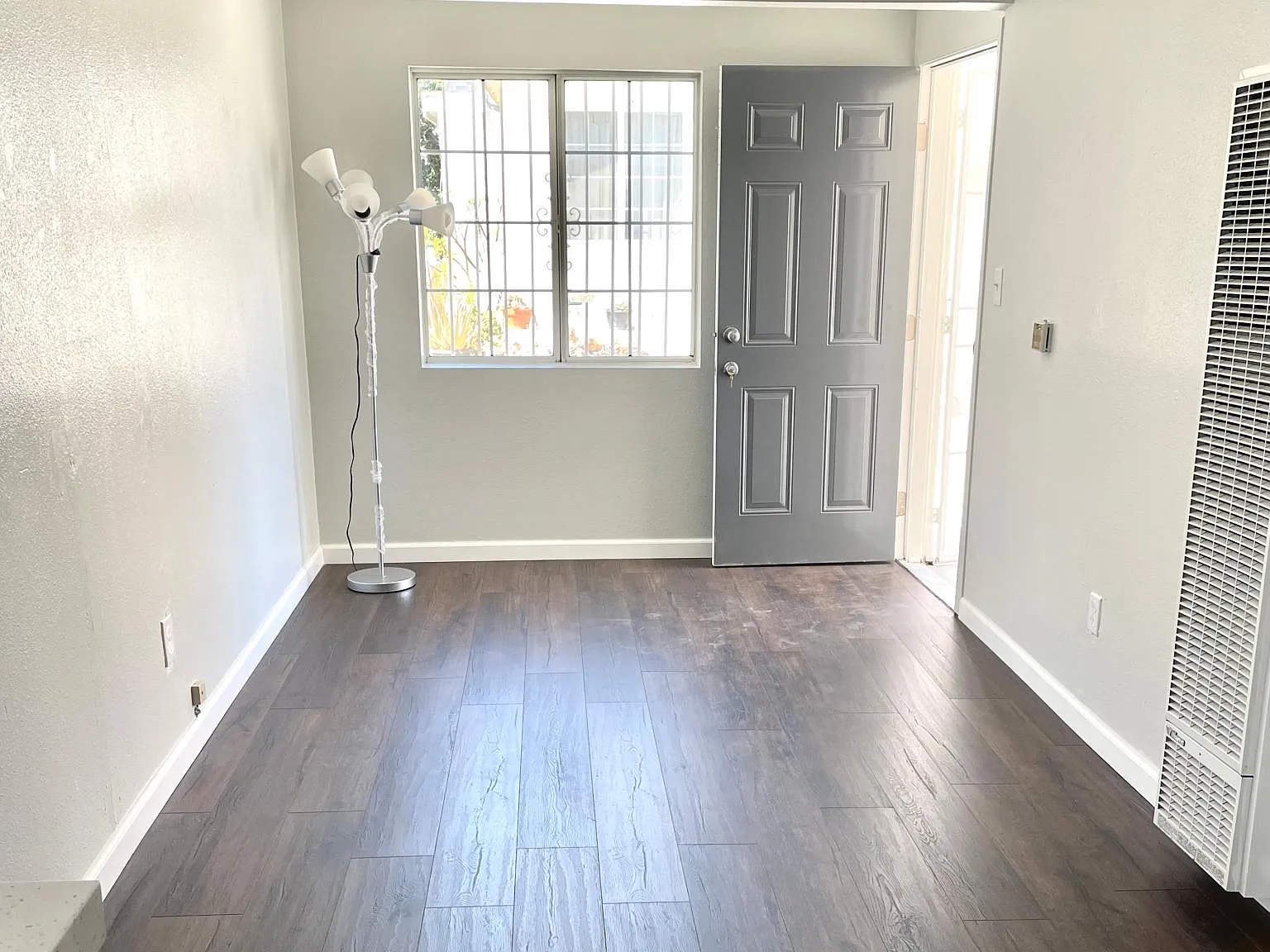 3 bed, $2,900 — Photo 2