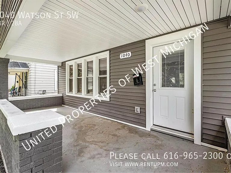 1040 Watson St SW — Photo 22