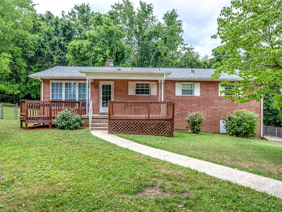 1st image of 405 Bramble Ln