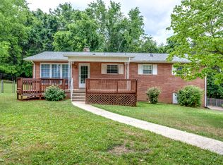 405 Bramble Ln, Knoxville, TN 37912