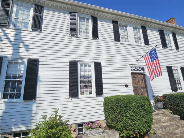 1202 Prince Edward St #2, Fredericksburg, VA 22401