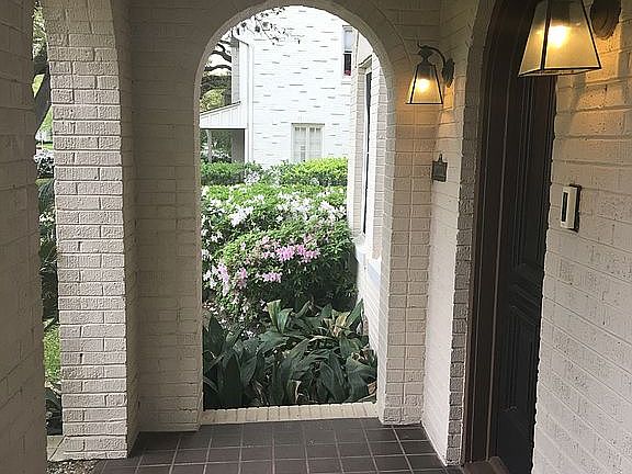 3rd image of 2241 Del Monte Dr