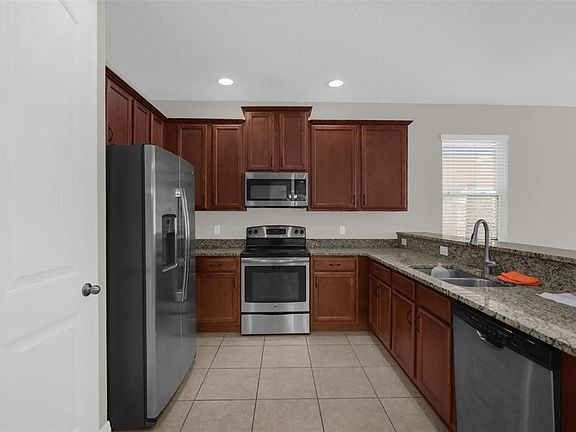 4th image of 13845 Bridgewater Crossings Blvd