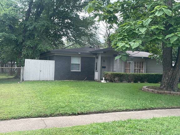 3rd image of 934 Liberty Dr