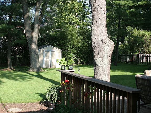3rd image of 1304 Carlisle Pl