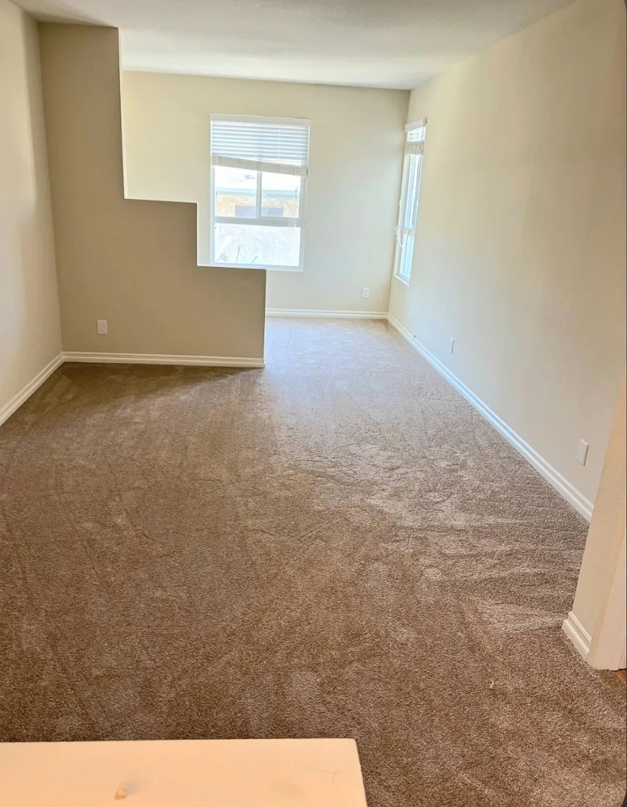 22859 Del Valle St — Photo 3