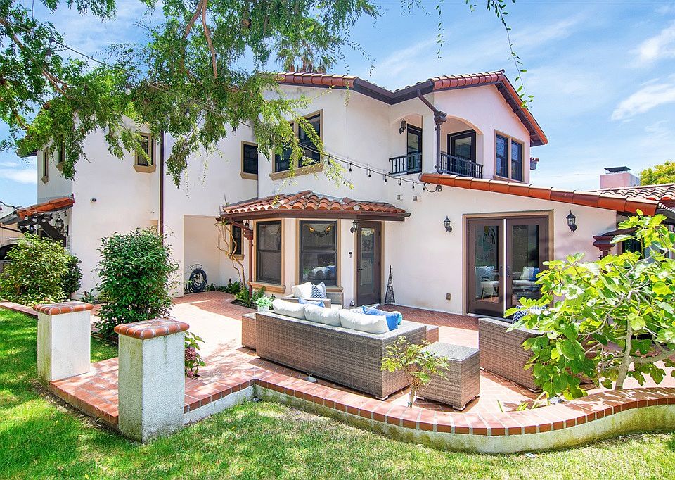 1st image of 415 Camino De La Costa