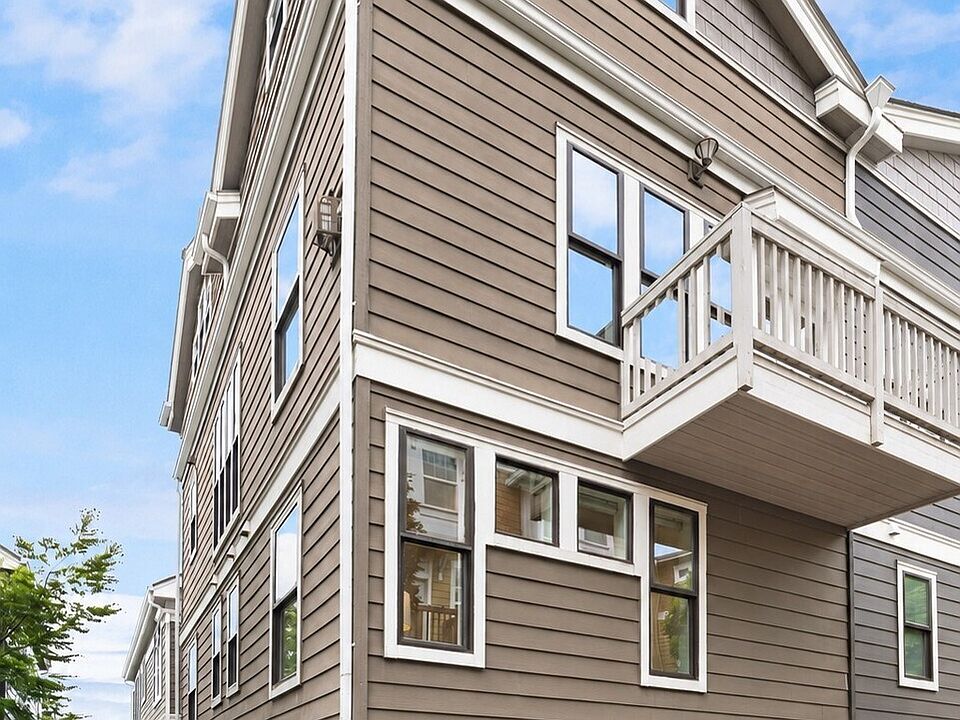 1st image of 746 Boylston Avenue E #A