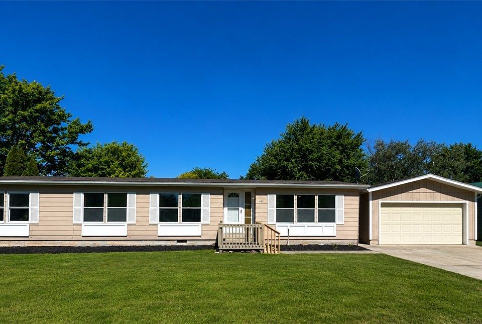 1st image of 483 Stable Dr