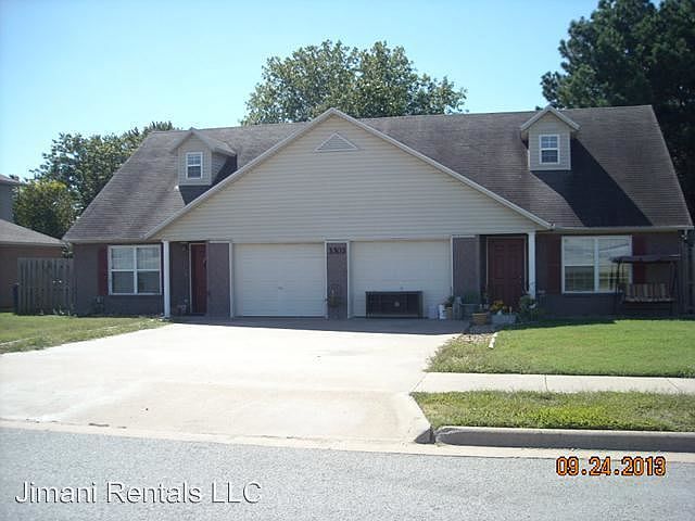 1st image of 3303 SW Victoria Pl APT 2