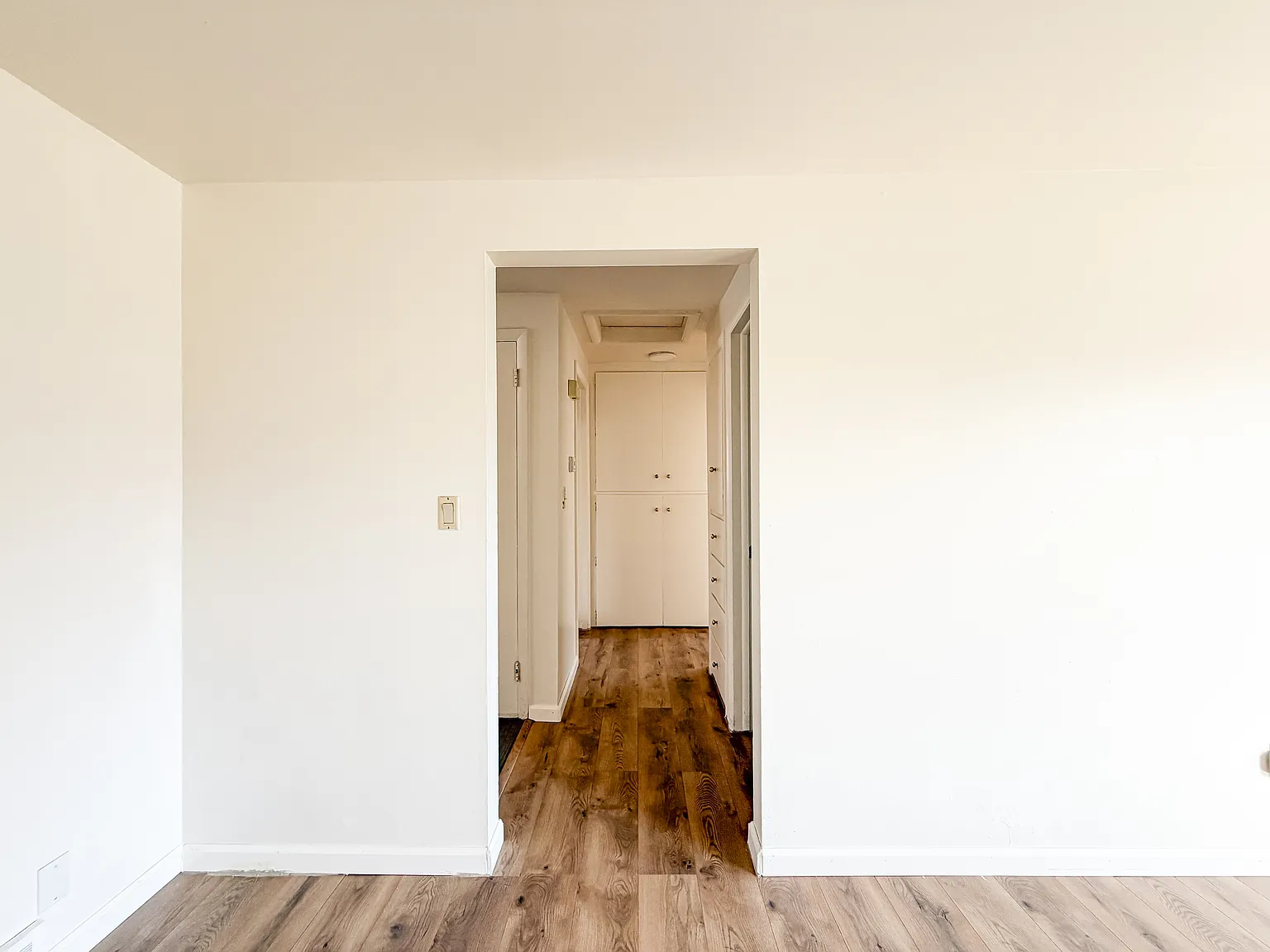 4 bed, 2412 sqft, $2,900 — Photo 1