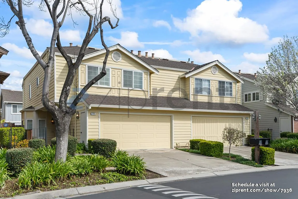 4 bed, 2.5 bath, 1860 sqft, $4,700 — Photo 1