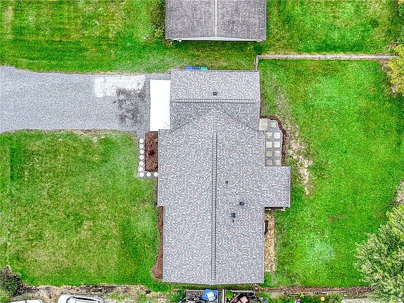 4th image of 126 Chadborne Ct