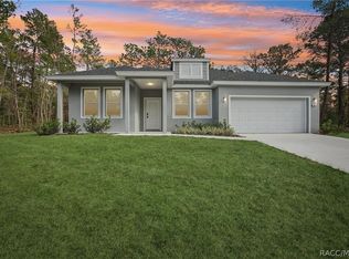 64 Cactus St, Homosassa, FL 34446