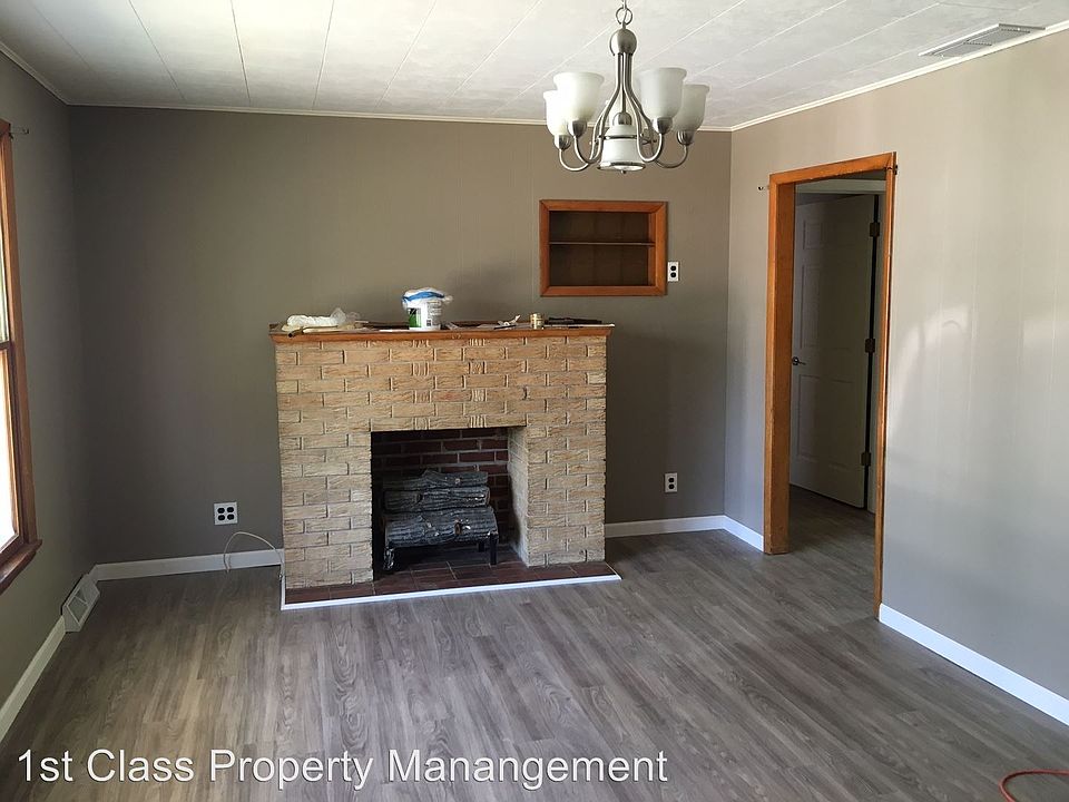 2nd image of 1416 Mill St