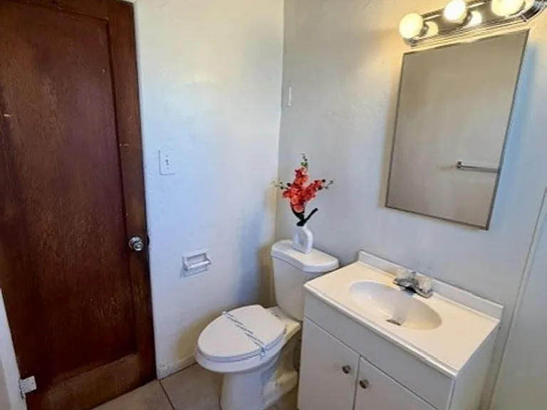 925 E Turney Ave — Photo 41