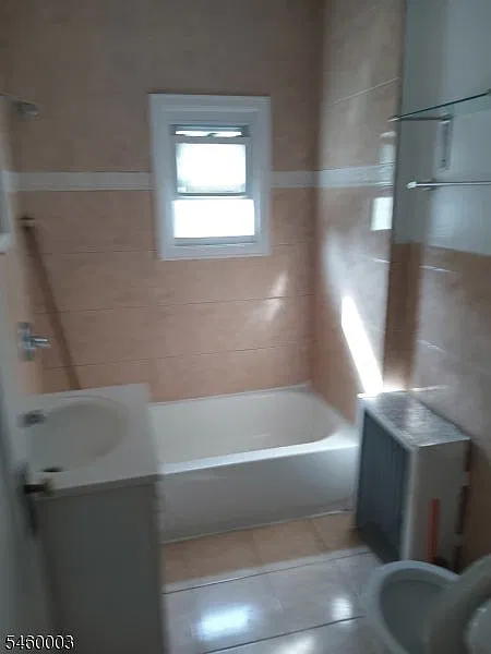 2 bed, 1.0 bath, $1,950 — Photo 3