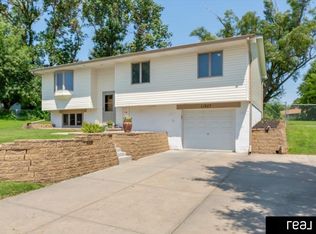 11927 N 157th Cir, Bennington, NE 68007