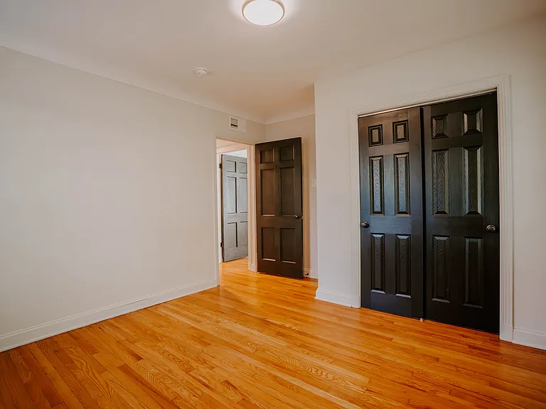 7572 Oxford Dr #3 — Photo 14