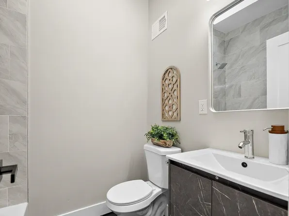 77 Boyd Avenue image 24 of 26