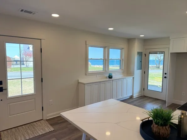 1155 Nantasket Ave, Hull, MA 02045