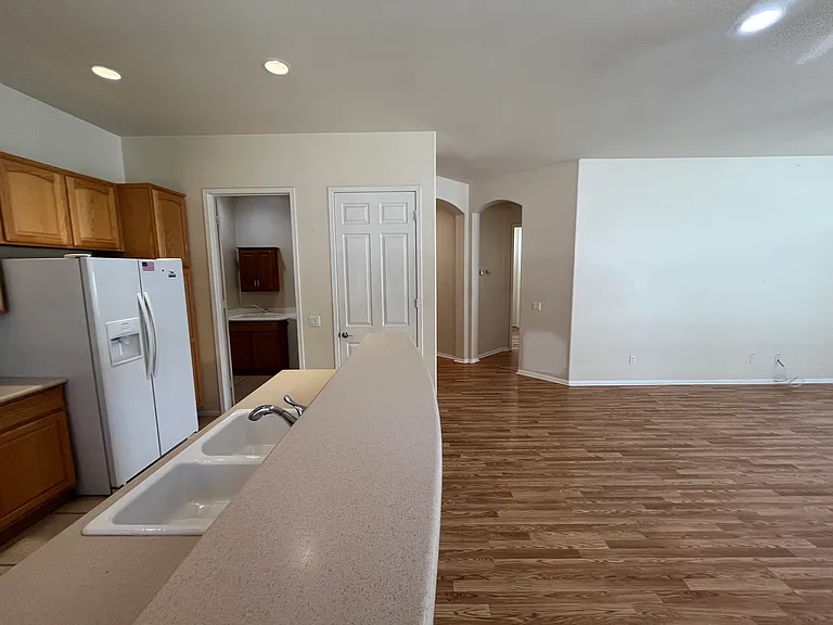 525 Brooklawn Dr — Photo 42