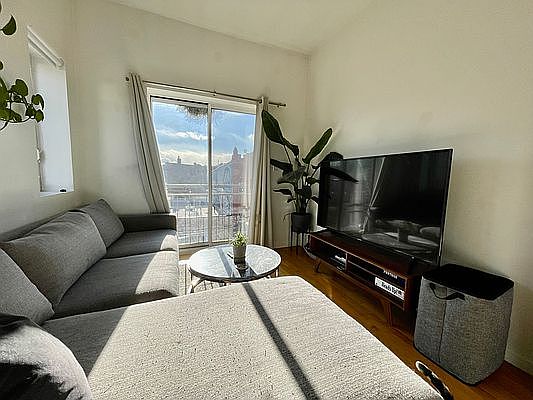2nd image of 161 Jefferson St APT 4A