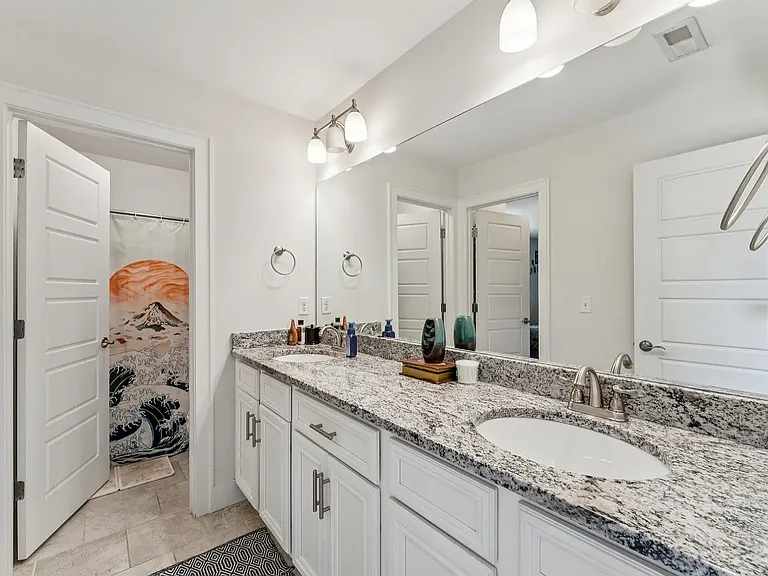 1033 Evan Cir — Photo 18