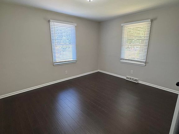4th image of 148 Westhaven St