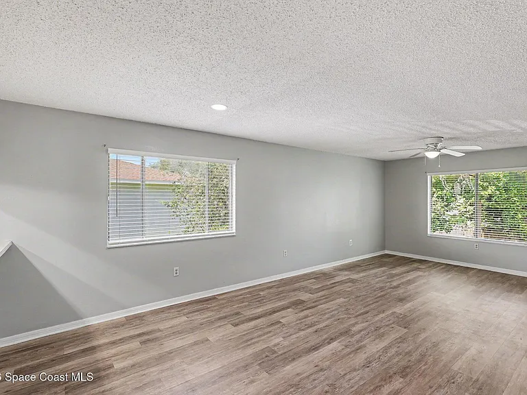 2286 Fox Hollow Dr — Photo 14