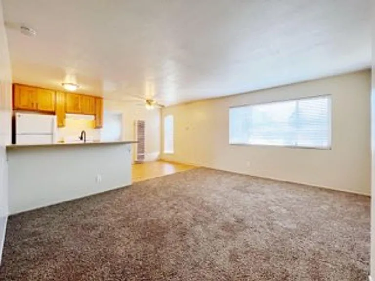 Berkeley Apts — Photo 10