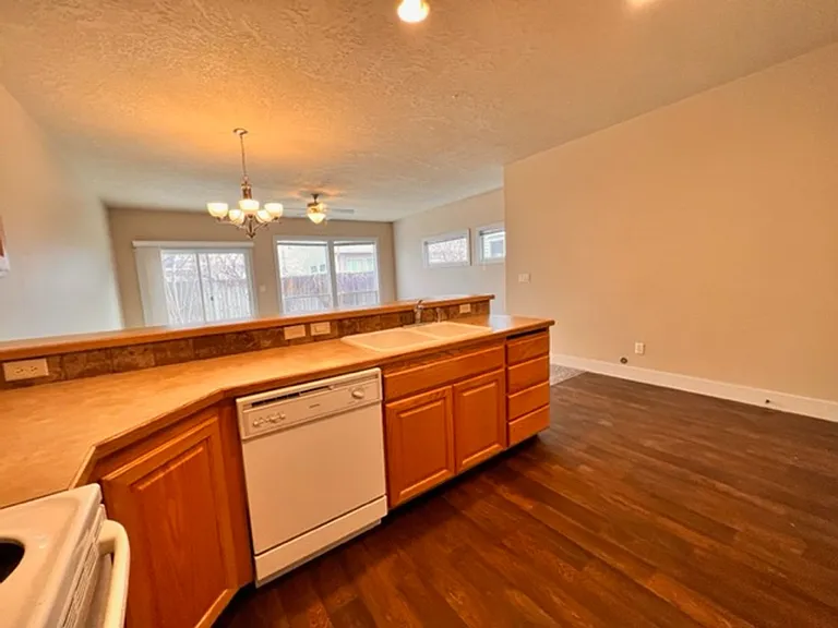 2120 S Dorothy Ave — Photo 5