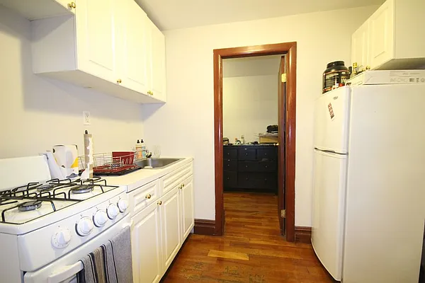 Rented by Dynamik Realty | media 11