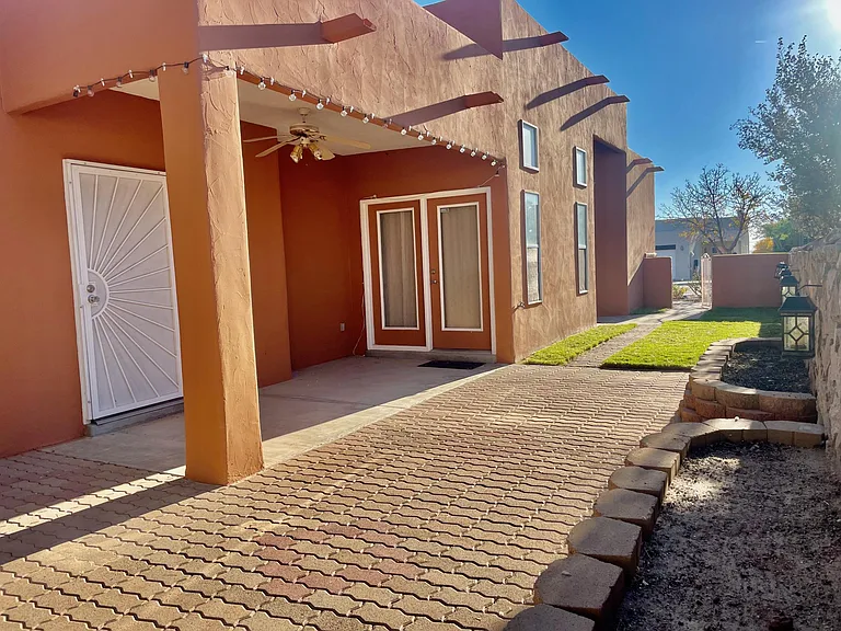 3496 Northpointe Dr — Photo 43