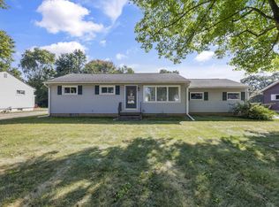 832 Oberlin Dr, Heath, OH
