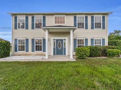 911 Apple Ave, Lehigh Acres, FL, 33971