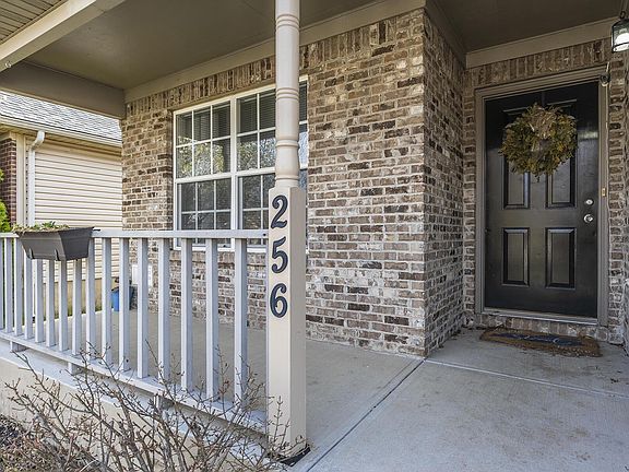 3rd image of 256 White Oak Trce