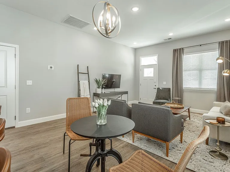 4706 Stunner Ln — Photo 7