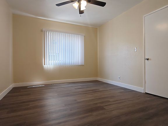 4th image of 10223 Darby Ave APT 3