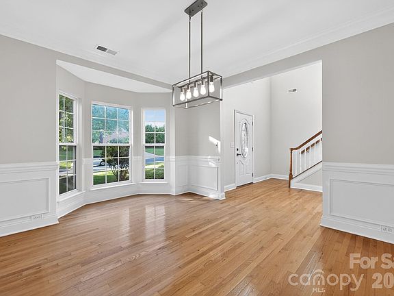 2nd image of 129 Doby Creek Ct
