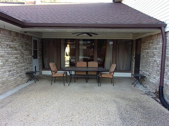 3rd image of 3333 Overland Dr