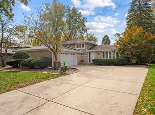 10418 S Kathy Ct, Palos Hills, IL