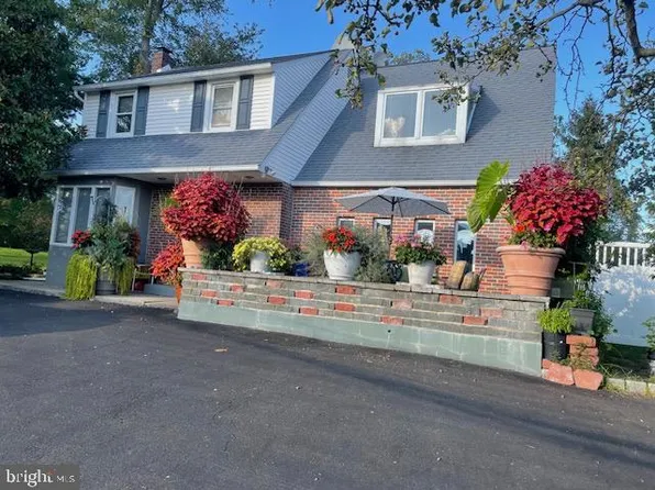 611 Anne St, Huntingdon Valley, PA 19006