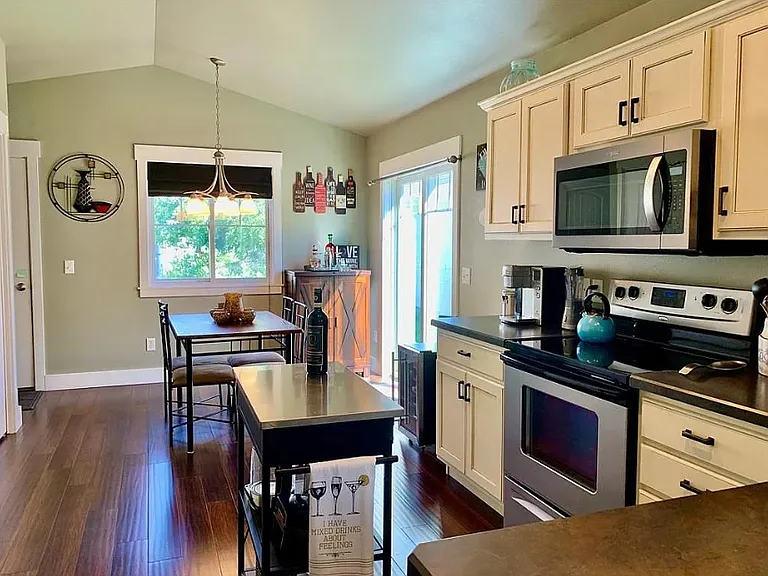 5255 Golden Hollow Rd — Photo 3