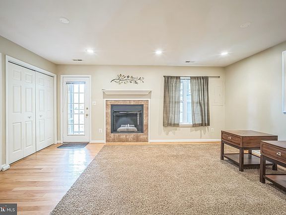 4th image of 11551 Laurel Lake Sq