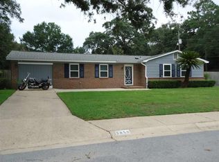 5850 Scotland Rd, Pensacola, FL 32526