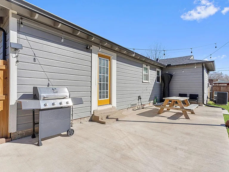 1618 Caldwell Dr — Photo 16
