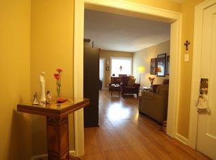 6720 S Paxton Ave #1, Chicago, IL 60649
