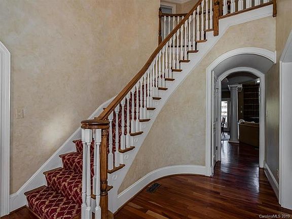 5th image of 5120 Carmel Club Dr