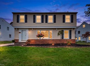 18329 Lomond Blvd, Shaker Heights, OH 44122
